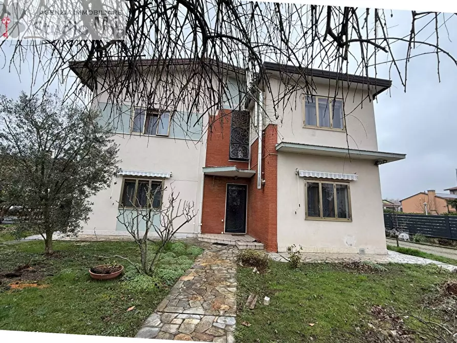 Immagine 1 di Casa semindipendente in vendita  in VIA ROSSIGNANO a Spinea