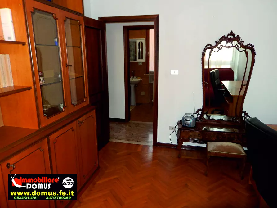 Immagine 12 di Appartamento in vendita  a Ferrara