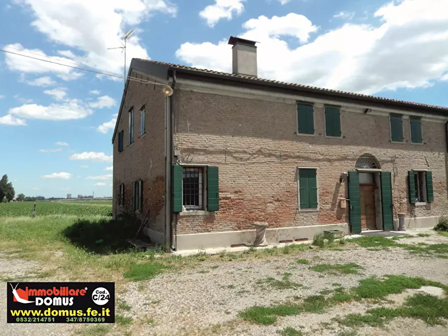 Immagine 1 di Rustico / casale in vendita  a Ferrara