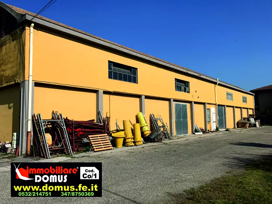 Immagine 10 di Locale commerciale in vendita  a Ferrara