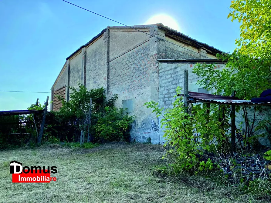 Immagine 1 di Magazzino in vendita  a Copparo