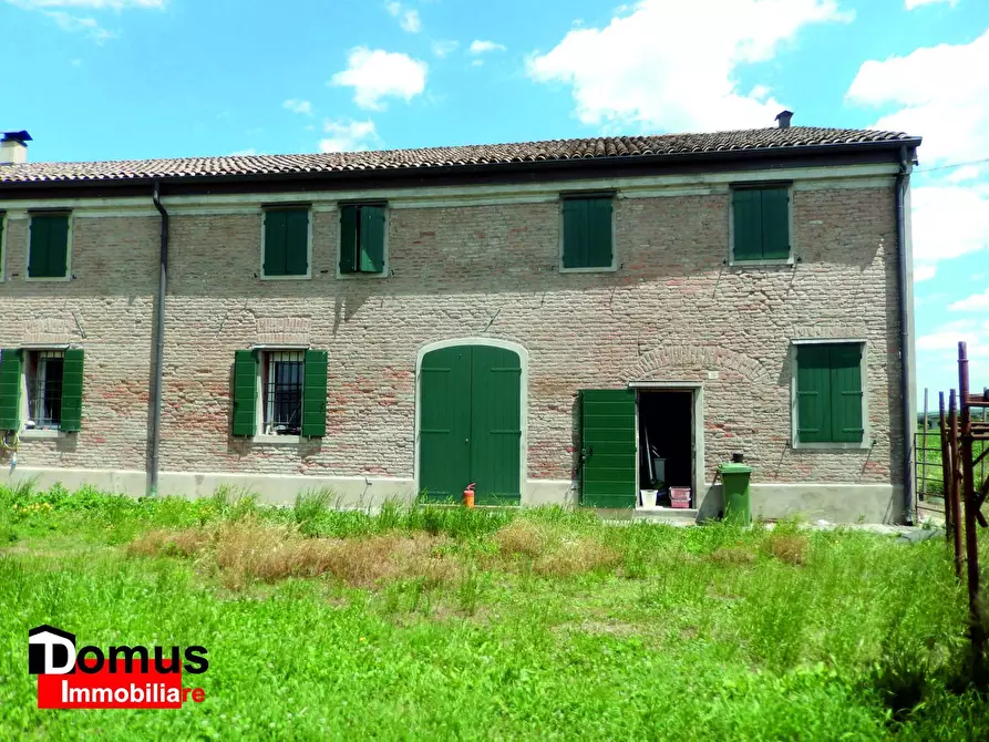 Immagine 2 di Rustico / casale in vendita  a Ferrara
