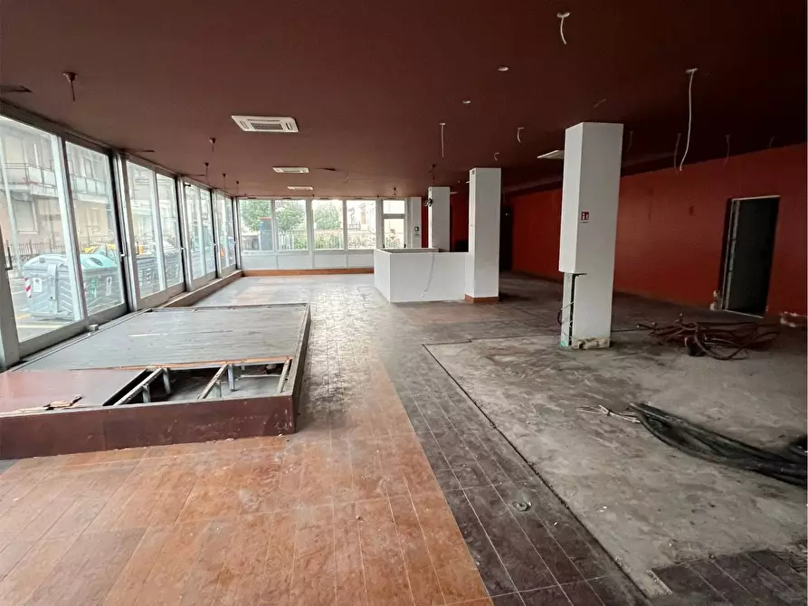 Immagine 4 di Locale commerciale in affitto  a Ferrara
