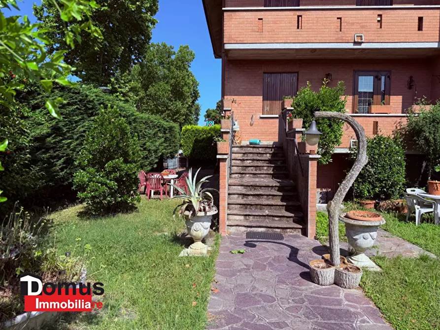 Immagine 2 di Villetta a schiera in vendita  a Ferrara