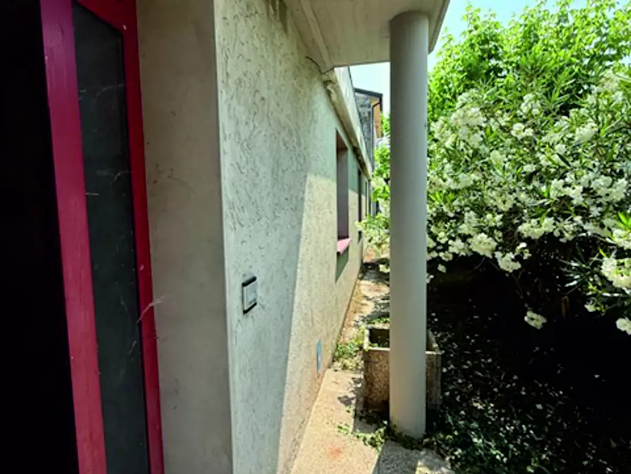 Immagine 3 di Capannone industriale in vendita  a Voghiera
