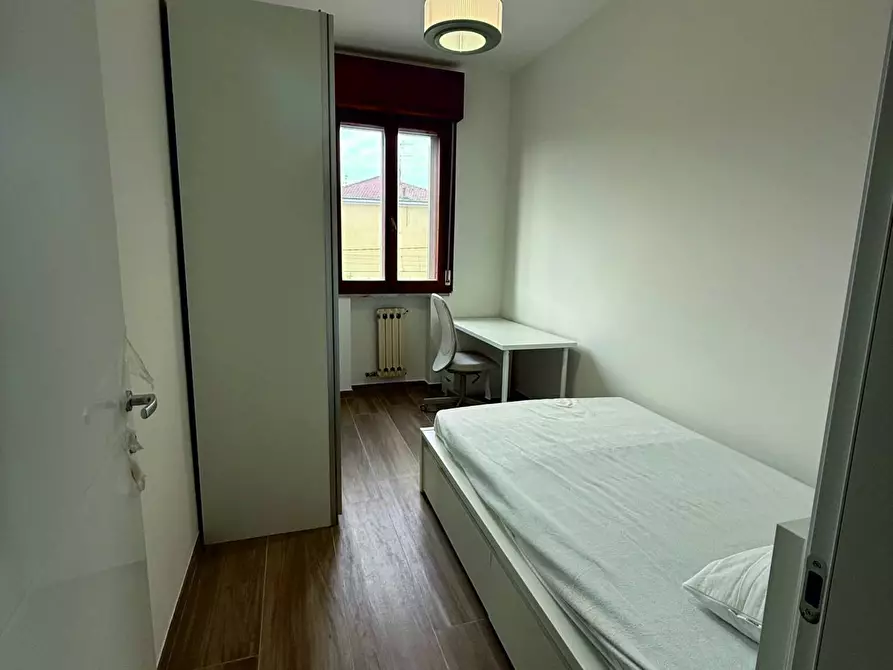 Immagine 13 di Appartamento in affitto  a Ferrara