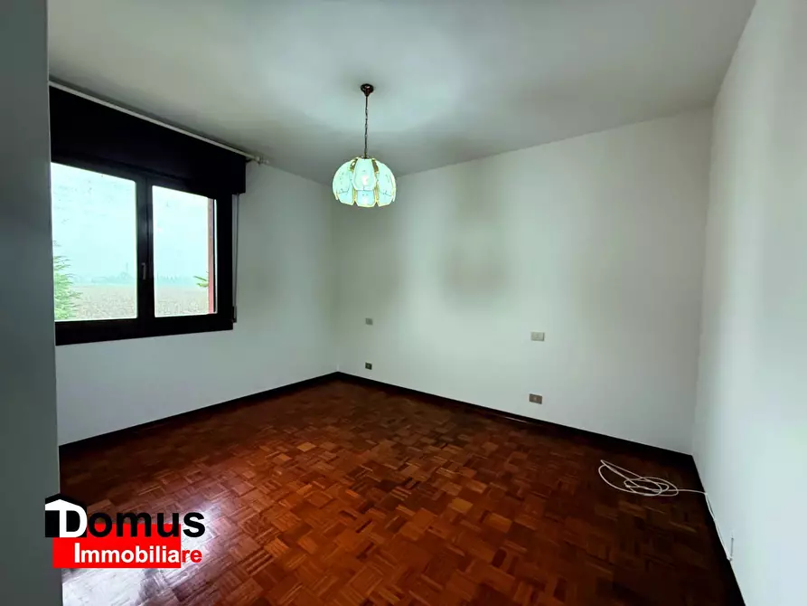 Immagine 14 di Appartamento in vendita  a Ferrara