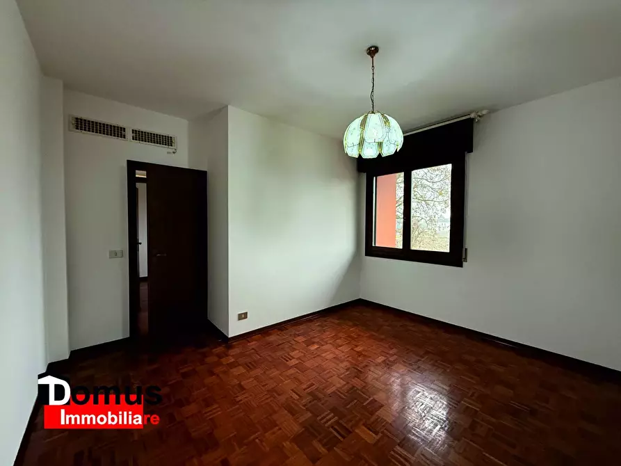Immagine 15 di Appartamento in vendita  a Ferrara