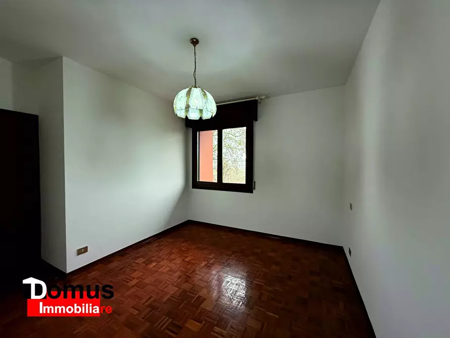 Immagine 16 di Appartamento in vendita  a Ferrara