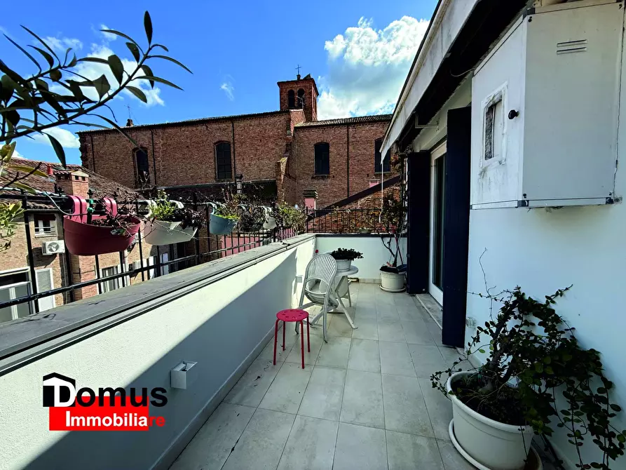 Immagine 1 di Appartamento in vendita  a Ferrara