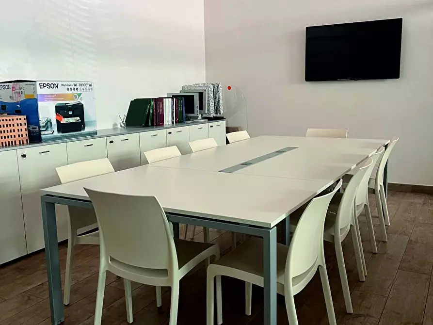 Immagine 9 di Ufficio in affitto  a Ferrara