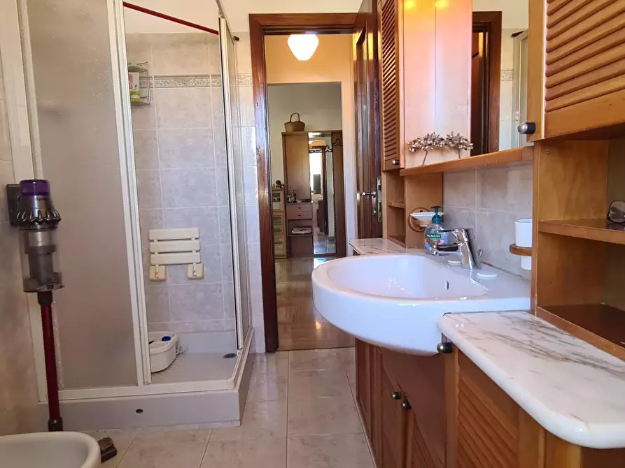 Immagine 55 di Appartamento in vendita  in CENTRO a Chiavari