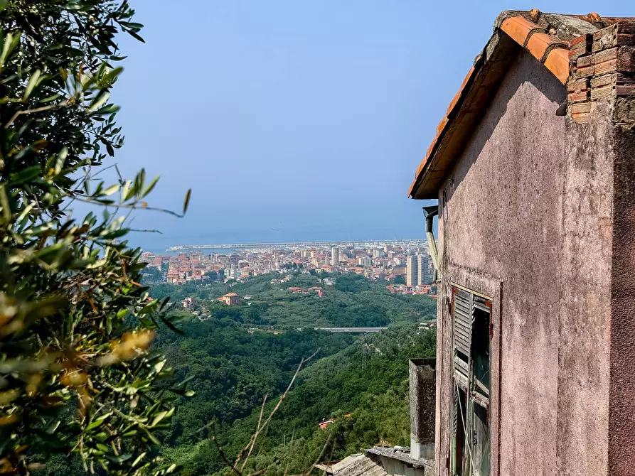 Immagine 8 di Villa in vendita  in VIA CAV. FELICE COGORNO 295 a Avegno