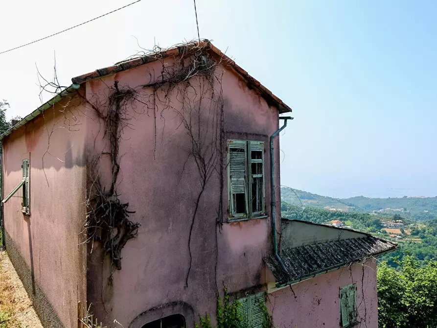 Immagine 10 di Villa in vendita  in VIA CAV. FELICE COGORNO 295 a Avegno