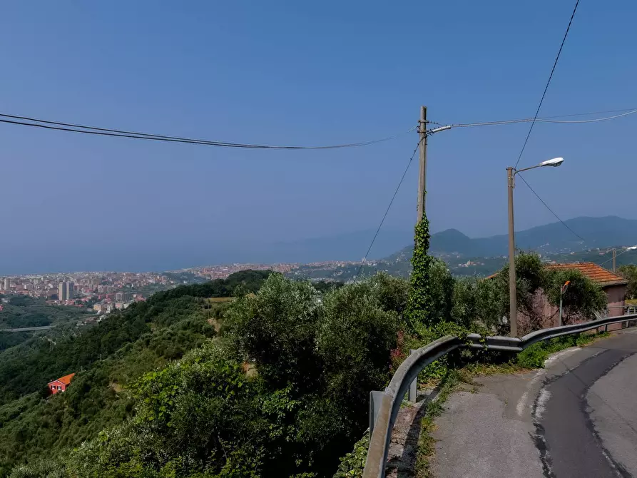 Immagine 4 di Villa in vendita  in VIA CAV. FELICE COGORNO 295 a Avegno