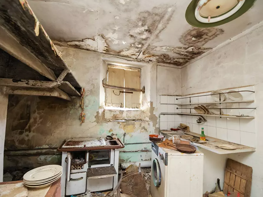 Immagine 18 di Casa semindipendente in vendita  in VIA CAV. FELICE COGORNO 90-84 a Avegno