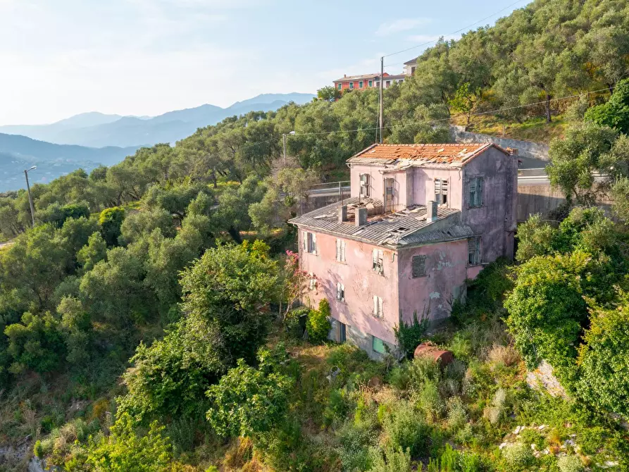 Immagine 2 di Villa in vendita  in VIA CAV. FELICE COGORNO 295 a Avegno