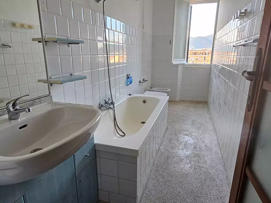 Immagine 9 di Appartamento in affitto  in C.SO BUENOS AIRES 72 a Lavagna