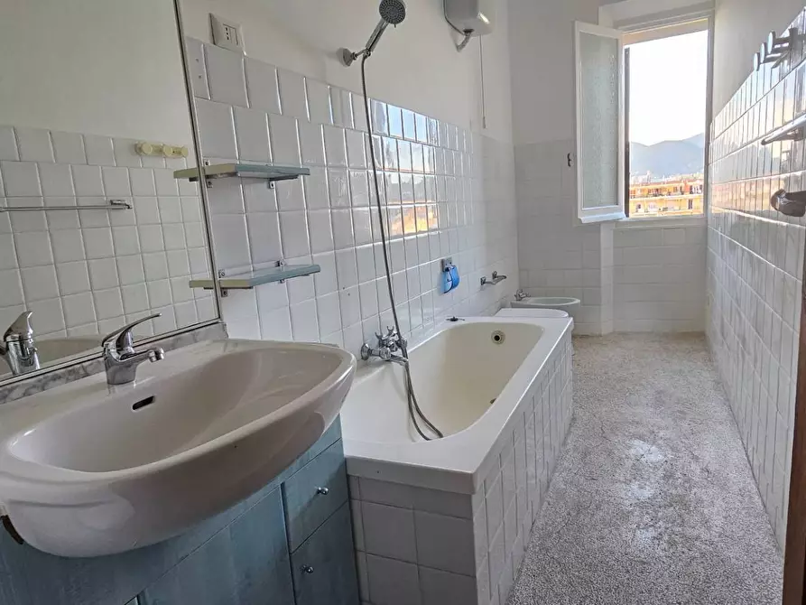 Immagine 10 di Appartamento in affitto  in C.SO BUENOS AIRES 72 a Lavagna