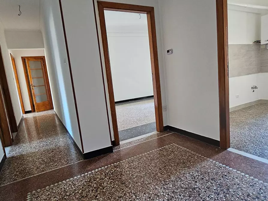 Immagine 11 di Appartamento in affitto  in C.SO BUENOS AIRES 72 a Lavagna