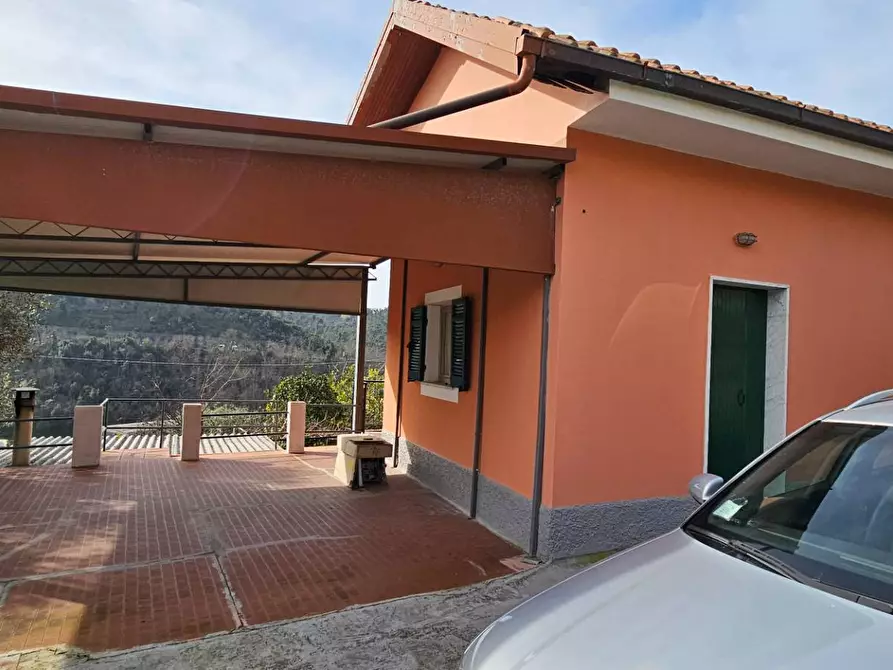 Immagine 4 di Casa semindipendente in vendita  in VIA 1 MAGGIO a Avegno