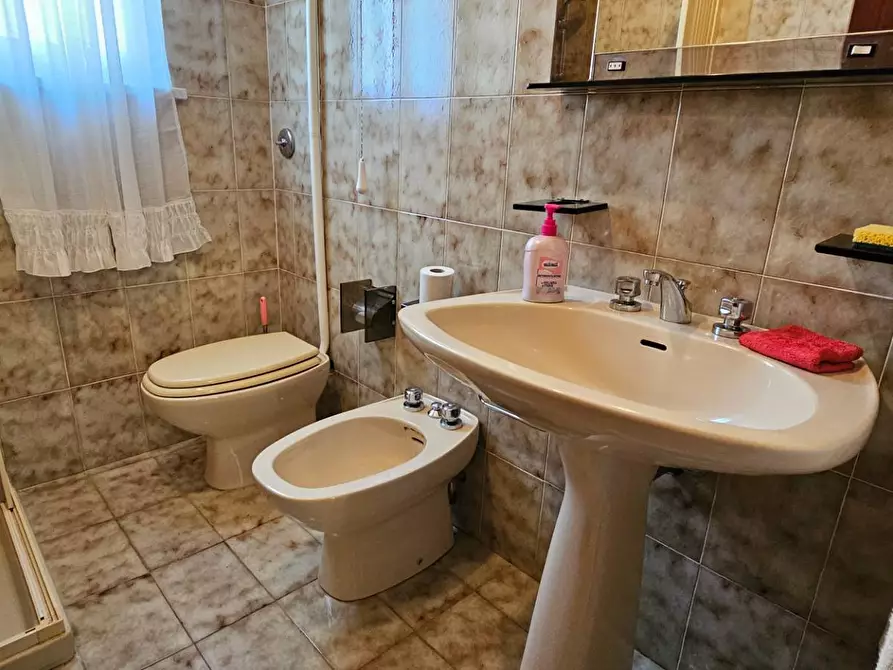 Immagine 14 di Casa semindipendente in vendita  in VIA 1 MAGGIO a Avegno