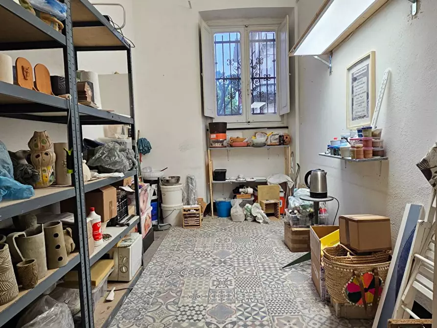 Immagine 10 di Locale commerciale in affitto  in VIA  TRIESTE 49 a Chiavari