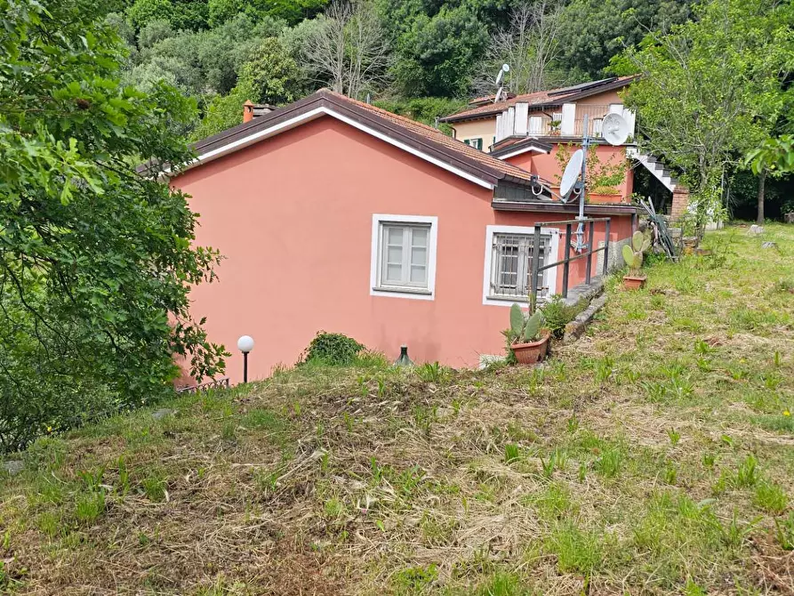 Immagine 4 di Casa semindipendente in vendita  a Mezzanego