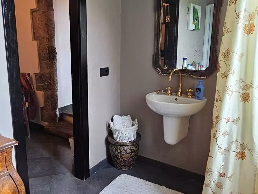 Immagine 33 di Casa semindipendente in vendita  a Mezzanego