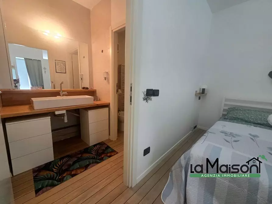 Immagine 13 di Appartamento in affitto  in via carandini 6 a Ivrea