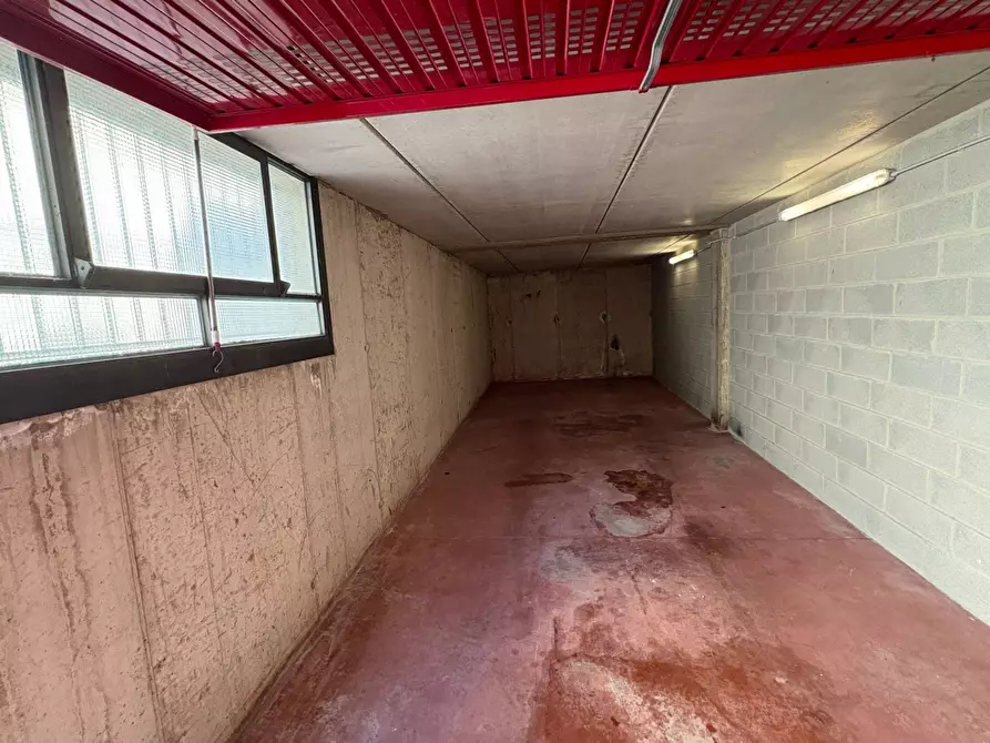 Immagine 2 di Box auto in vendita  in VIA MONTEGRAPPA 24 a Rho