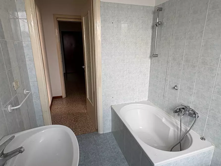 Immagine 12 di Appartamento in vendita  in VIA SAN CARLO 127 a Rho