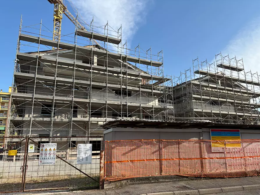 Immagine 14 di Appartamento in vendita  in via San Carlo 137 a Rho