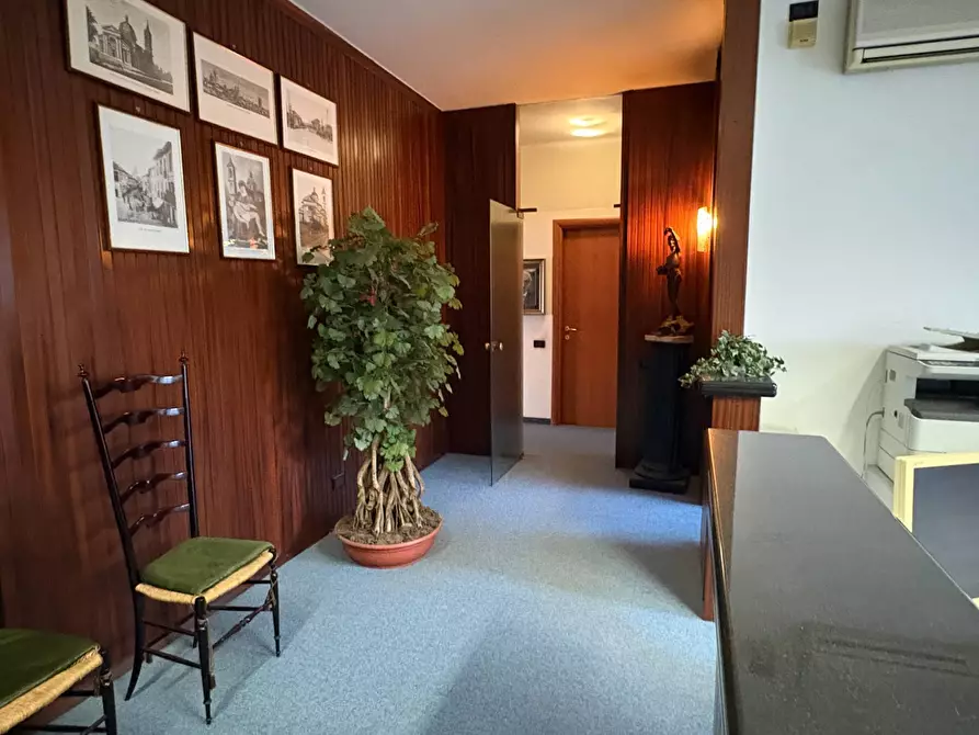 Immagine 3 di Ufficio in vendita  in via Martiri della Libertà 2 a Rho