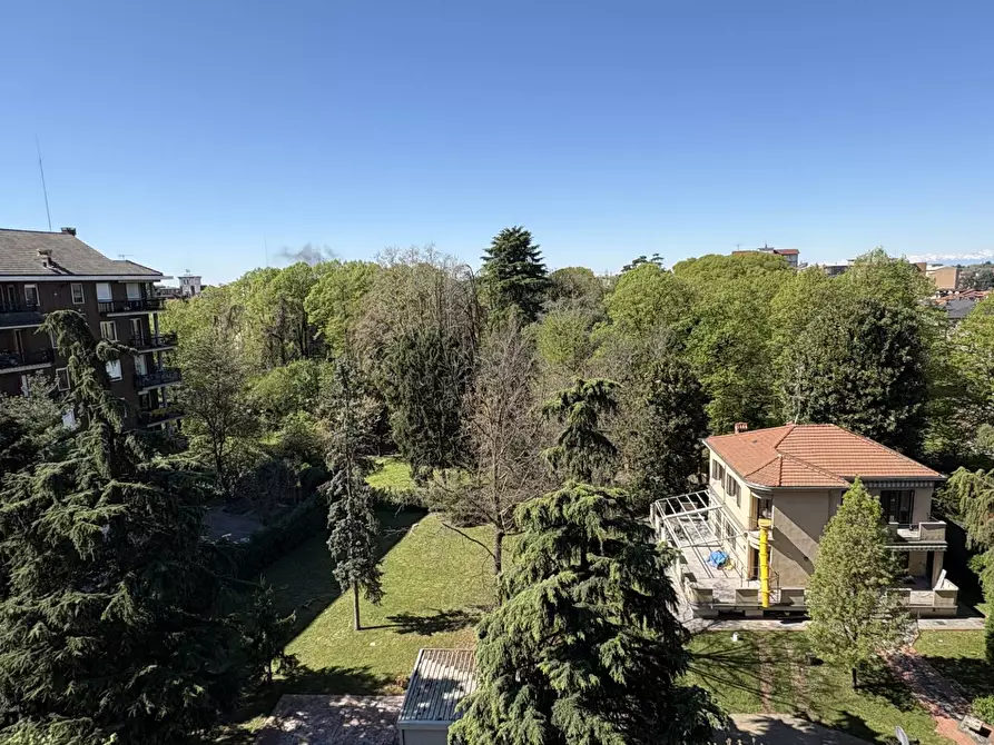 Immagine 4 di Agriturismo in vendita  in VIA MEDA 11 a Rho