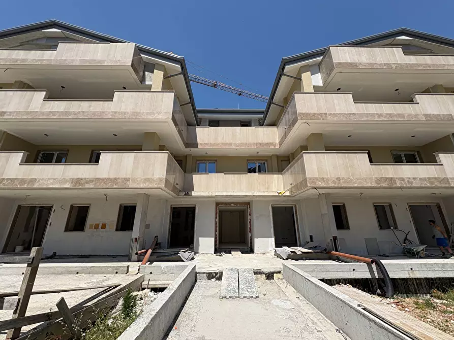 Immagine 1 di Appartamento in vendita  in via San Carlo 139 a Rho