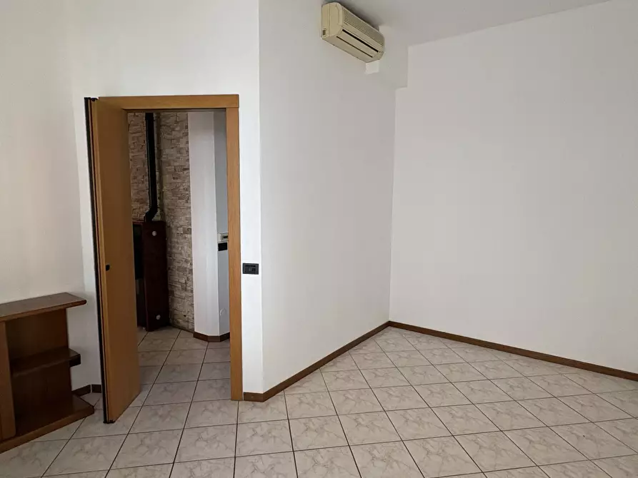 Immagine 14 di Casa semindipendente in affitto  in VIA UGO FOSCOLO 5 a Rho