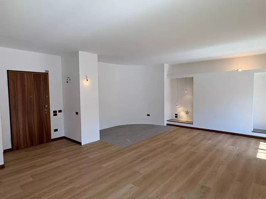 Immagine 10 di Appartamento in vendita  in VIA CADORNA 27 a Rho