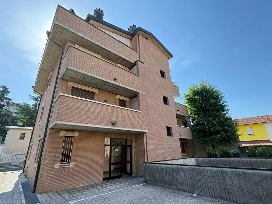Immagine 2 di Appartamento in vendita  in VIA CADORNA 27 a Rho