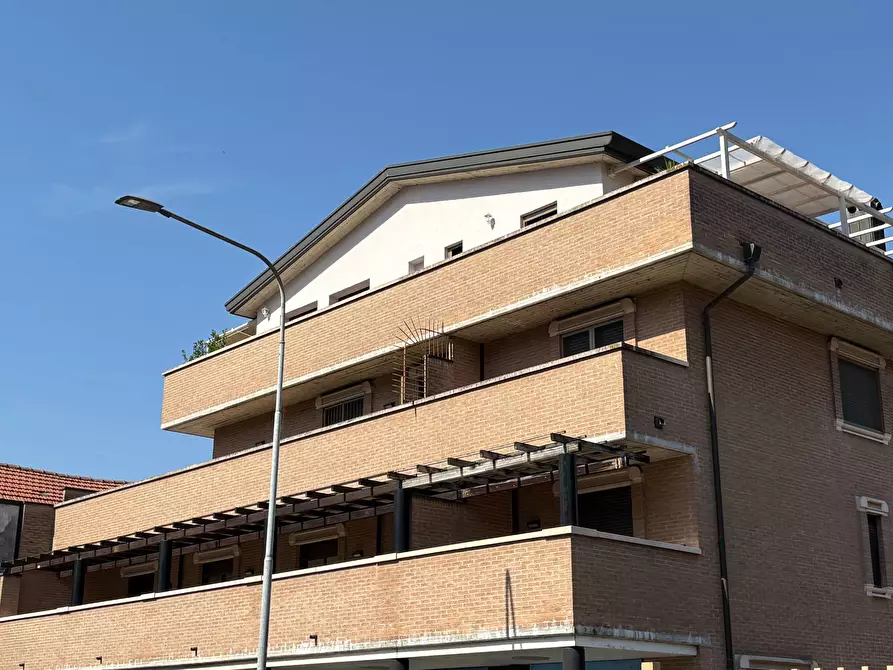 Immagine 1 di Appartamento in vendita  in VIA CADORNA 27 a Rho
