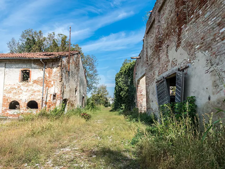 Immagine 53 di Rustico / casale in vendita  a Cremona