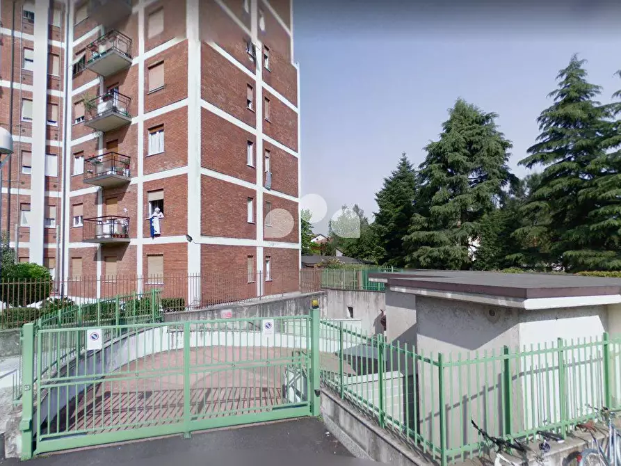 Immagine 2 di Box auto in affitto  in Andrea Doria 2 a Nova Milanese
