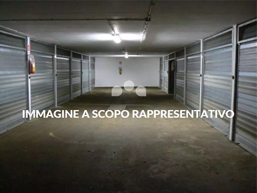 Immagine 10 di Box auto in affitto  in Andrea Doria 2 a Nova Milanese