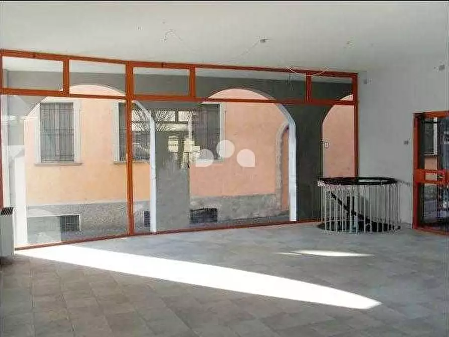 Immagine 2 di Negozio in affitto  in Via Civerchi 39 a Crema