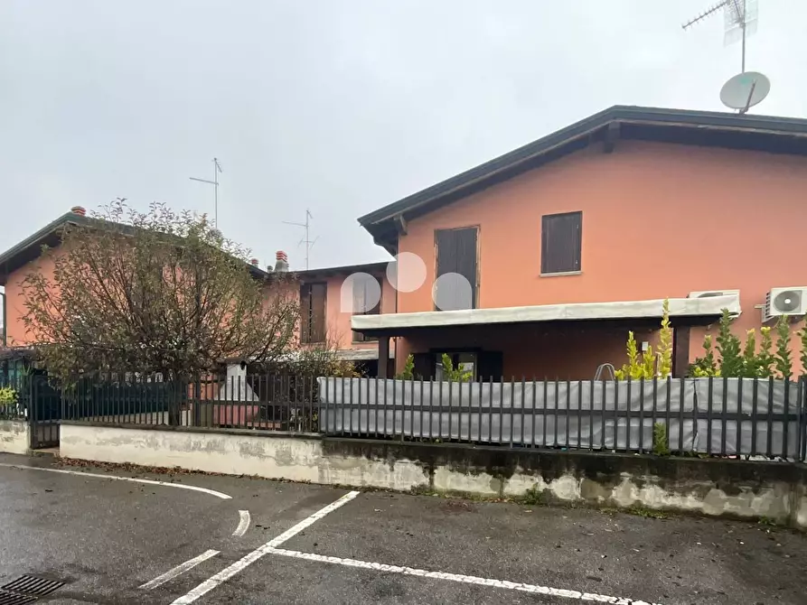 Immagine 5 di Villetta a schiera in vendita  in via Campo Gavazzo 64 a Azzanello