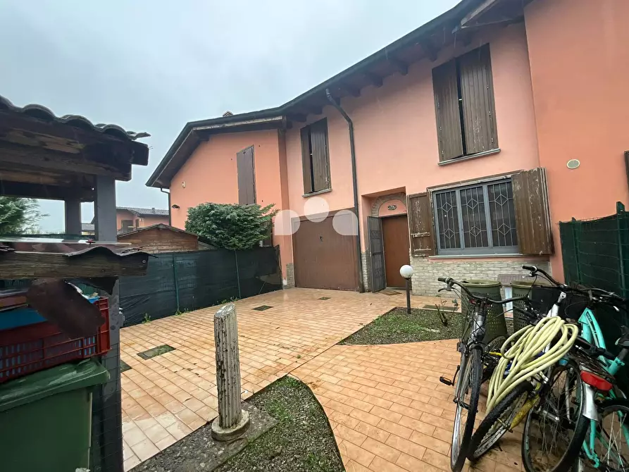 Immagine 3 di Villetta a schiera in vendita  in via Campo Gavazzo 64 a Azzanello