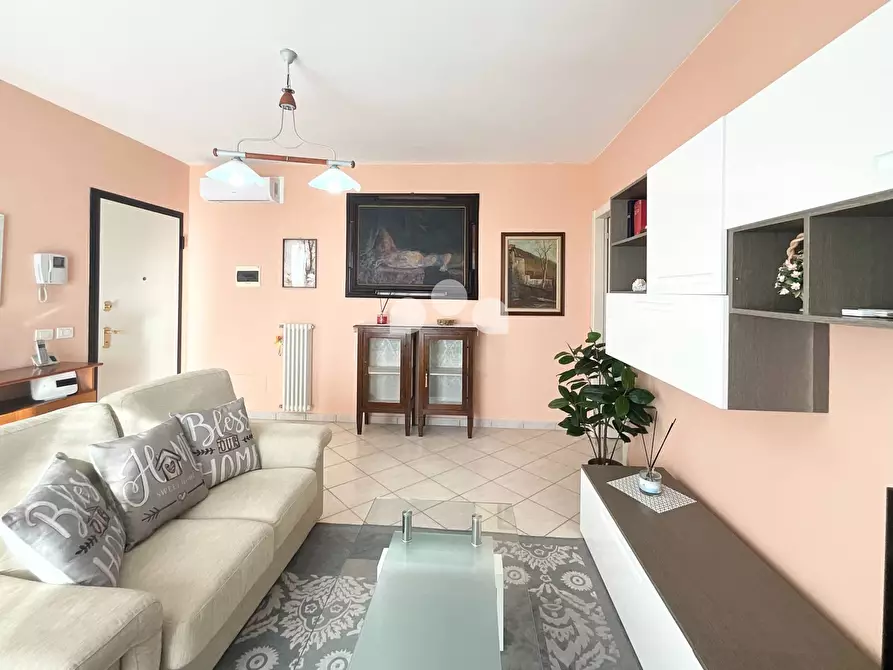 Immagine 1 di Appartamento in affitto  in via Madre Teresa di Calcutta 18/b a Crespiatica