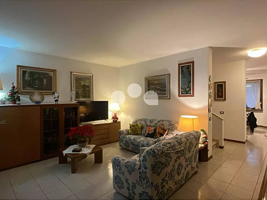 Immagine 12 di Villetta a schiera in vendita  in via Giudice Alessandrini 17 a Azzanello