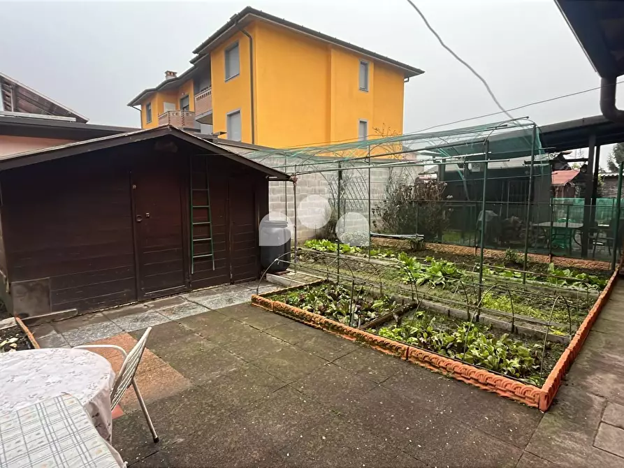 Immagine 38 di Villetta a schiera in vendita  in via Giudice Alessandrini 17 a Azzanello