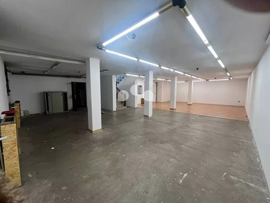 Immagine 24 di Negozio in affitto  in via Marchesani 25 a Acquanegra Cremonese